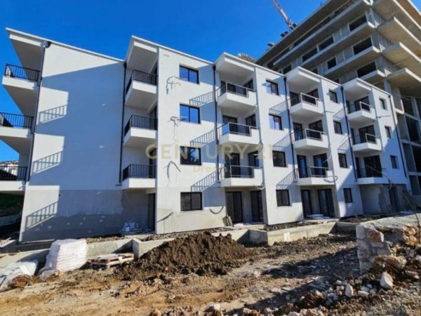 Vlore, shitet apartament 2+1 Kati 4, 101 m² 