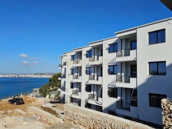 Vlore, shitet apartament 2+1 Kati 4, 101 m²
