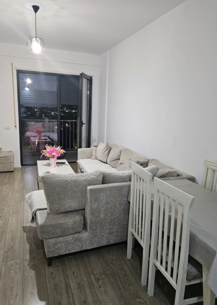 Tirane, jepet me qera apartament 1+1 Kati 6, 60 m² 500 € (kompleksi Asl)