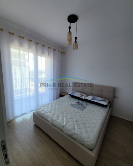 Tirane, jepet me qera apartament 1+1+Ballkon Kati 7, 60 m² 40.000 ALL