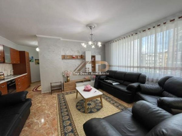 Tirane, jepet me qera apartament 1+1+BLK Kati 3, 70 m² 600 Euro (Rruga e Kosovareve)