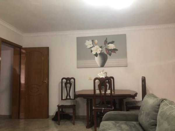 Tirane, jepet me qera apartament 2+1+BLK Kati 1, 90 m² 600 Euro (bardhok biba)