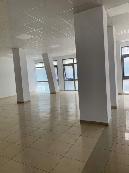 Tirane, jap me qera apartament 2+1 Kati 3, 120 m² 550 Euro (rruga e kavajes)