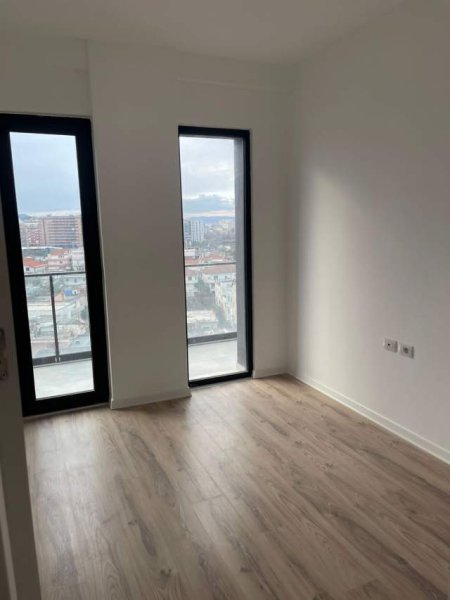 Tirane, jepet me qera zyre Kati 5, 95 m² 500 Euro (Rruga Ndre Mjeda Tiranë,Shqipëria)