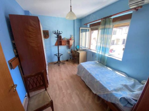 Durres, shitet apartament 3+1+A+BLK Kati 3, 125 m² 125.000 Euro (Pallati Sportit,Durres)