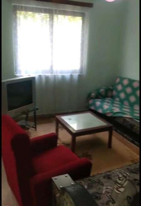 Tirane, jepet me qera apartament 1+1+BLK Kati 3, 55 m² 30.000 Leke (prane Alizit)