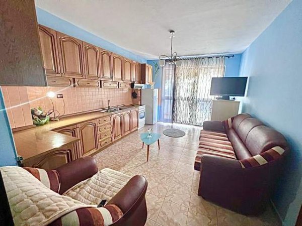 Tirane, jepet me qera apartament 1+1 Kati 5, 62 m² 400 Euro (Rruga e Kosovareve)
