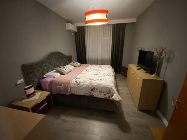 Tirane, jepet me qera apartament 2+1+A Kati 9, 134 m² 1.200 Euro (Rruga E Barrikadave)