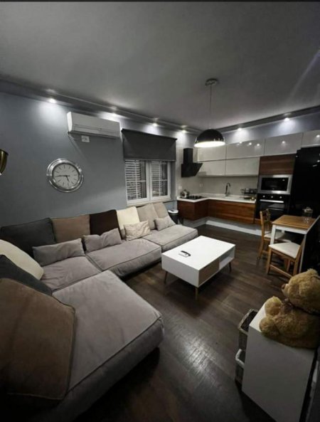 Tirane, jepet me qera apartament 2+1 Kati 3, 85 m² 600 Euro (Kryqezimi i Burgut)