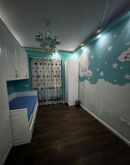 Tirane, jepet me qera apartament 2+1 Kati 3, 85 m² 600 Euro (Kryqezimi i Burgut)