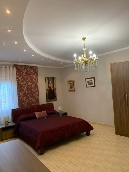 Tirane, jepet me qera apartament 3+1+BLK Kati 9, 138 m² 1.200 Euro (Rruga e Barrikadave)