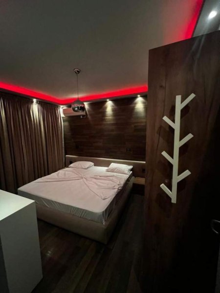 Tirane, jap me qera apartament 2+1 Kati 2, 600 Euro (rruga e burgut)