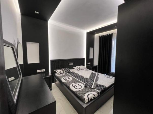 Tirane, jepet me qera apartament 2+1 Kati 1, 74 m² 550 Euro (Ferit xhajko)