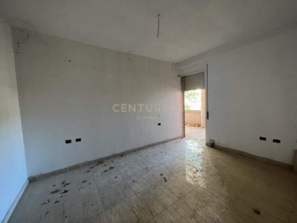 Tirane, shitet apartament 2+1+BLK Kati 2, 102 m² 122.000 Euro (Liqeni i Thate Tirana, Albania)