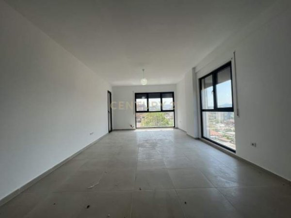 Tirane, jepet me qera apartament 2+1+BLK Kati 3, 90 m² 450 Euro (Zirkon, Tirane)