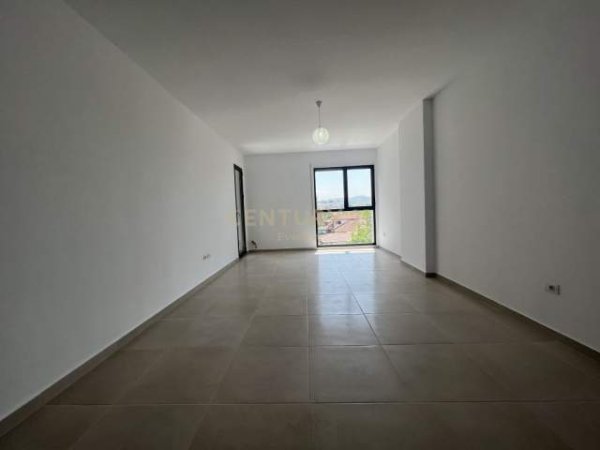 Tirane, jepet me qera apartament 1+1+BLK Kati 3, 75 m² 350 Euro (Zirkon, Tirane)