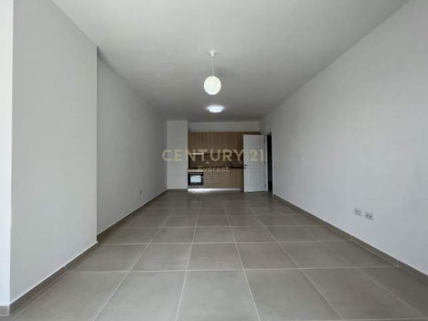 Tirane, jepet me qera apartament 1+1+BLK Kati 3, 75 m² 350 Euro (Zirkon, Tirane)