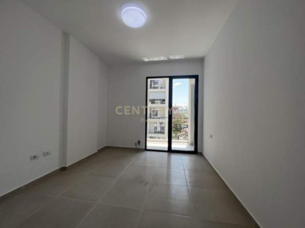 Tirane, jepet me qera apartament 1+1+BLK Kati 3, 75 m² 350 Euro (Zirkon, Tirane)