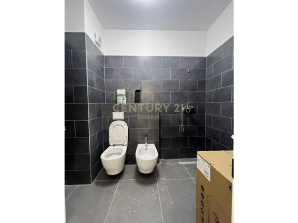 Tirane, jepet me qera apartament 1+1+BLK Kati 3, 75 m² 350 Euro (Zirkon, Tirane)