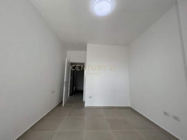 Tirane, jepet me qera apartament 1+1+BLK Kati 3, 75 m² 350 Euro (Zirkon, Tirane)