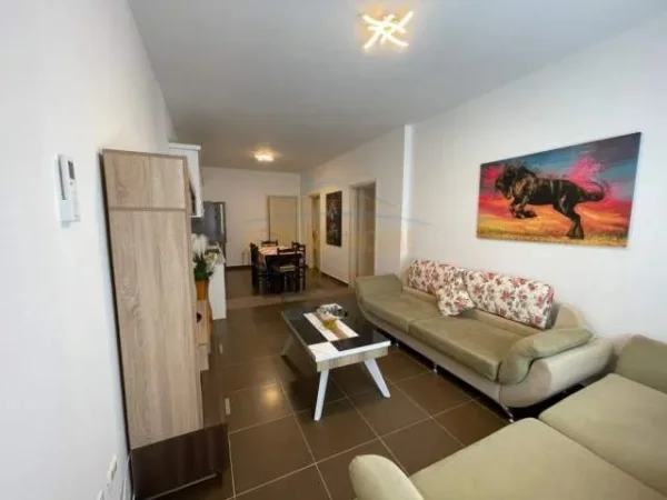 Tirane, jepet me qera apartament 2+1+Parkim Kati 2, 100 m² 600 Euro (Liqeni i Thate)