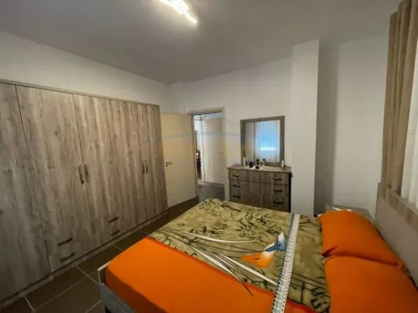 Tirane, jepet me qera apartament 2+1+Parkim Kati 2, 100 m² 600 Euro (Liqeni i Thate)