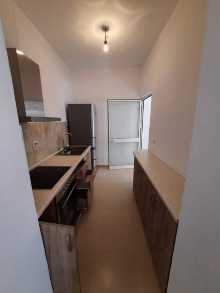 Tirane, jepet me qera shtepi 1+1+A+BLK Kati 1, 85 m² 240 Euro (Rruga Don Bosko)