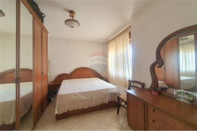 Tirane, jepet me qera apartament 1+1+A Kati 14, 62 m² 500 Euro (Rr. Qemal Stafa)