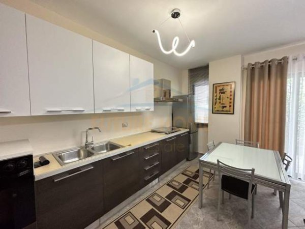 Tirane, shitet apartament 2+1 Kati 1, 98 m² 97.000 Euro (Yzberisht)