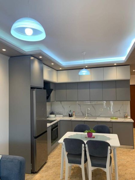 Tirane, jepet me qera apartament 2+1+BLK Kati 6, 110 m² 800 Euro (Kompleksi Vizion Plus)