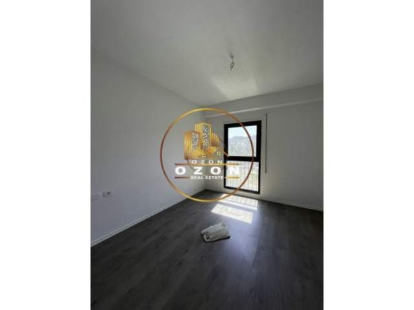Apartament 1+1 për qira, i përshtatshëm për biznes – Kompleksi Olimpik!
