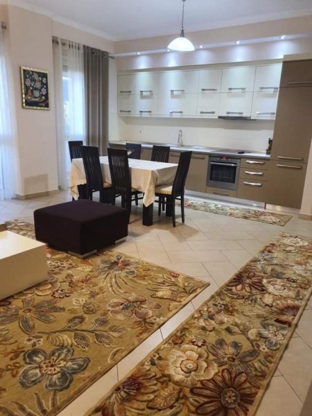 Tirane, jap me qera apartament 2+1 Kati 4, 100 m² 500 Euro