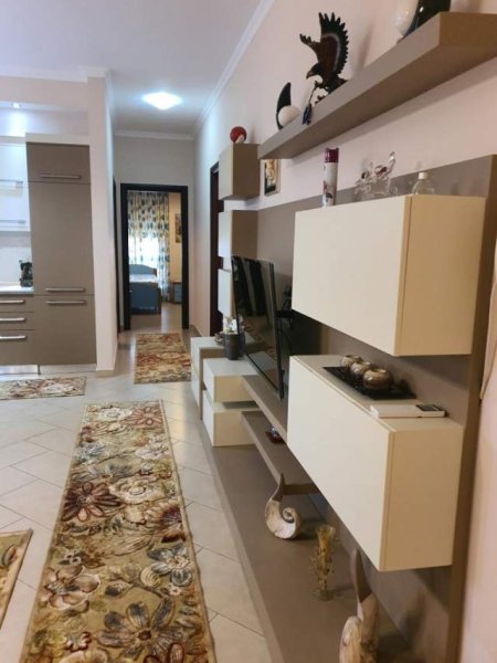 Tirane, jap me qera apartament 2+1 Kati 4, 100 m² 500 Euro