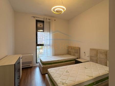 Tirane, shitet apartament 2+1+2+Ballkon Kati 1, 105 m² 195.000 € (Oxhaku)