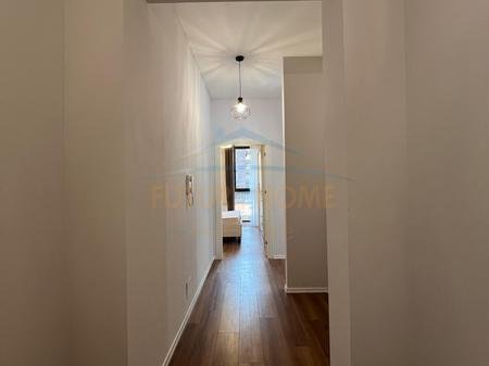 Tirane, shitet apartament 2+1+2+Ballkon Kati 1, 105 m² 195.000 € (Oxhaku)