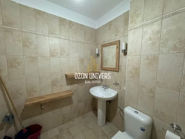 Tirane, jepet me qera apartament 1+1+Ballkon Kati 6, 70 m² 550 € (21 Dhjetori)
