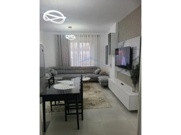 Tirane, shitet apartament 3+1+Ballkon Kati 4, 93 m² 160.000 € (Paskuqan)
