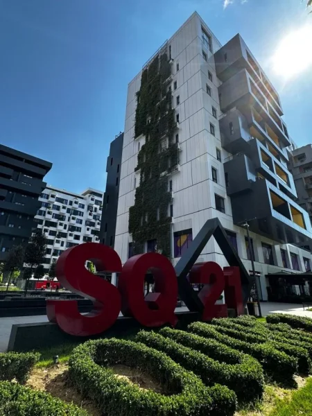 Tirane, shitet apartament 2+1+Ballkon Kati 3, 103 m² 258.000 € (Rruga Kavajes, Square 21)