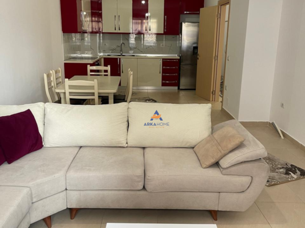Tirane, shitet apartament 3+1+Ballkon , 140 m² 280.000 € (KINOSTUDIO)