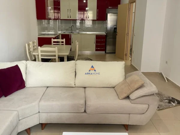 Tirane, shitet apartament 3+1+Ballkon , 140 m² 280.000 € (KINOSTUDIO)
