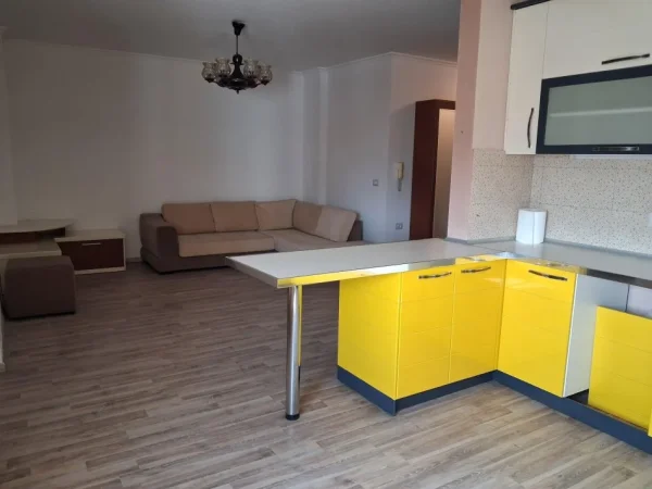 Tirane, jepet me qera apartament 1+1 Kati 6, 75 m² 600 € (Rruga Sulejman Pasha)
