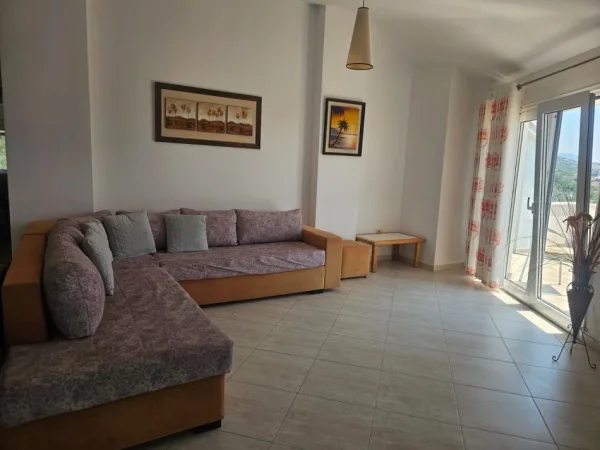 Tirane, jap me qera apartament+verande + 2 garazhde| Penthouse Kati 7,