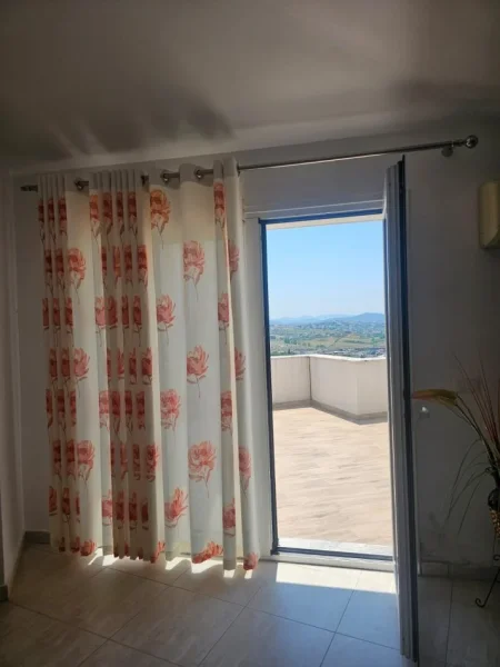 Tirane, jap me qera apartament+verande + 2 garazhde| Penthouse Kati 7,