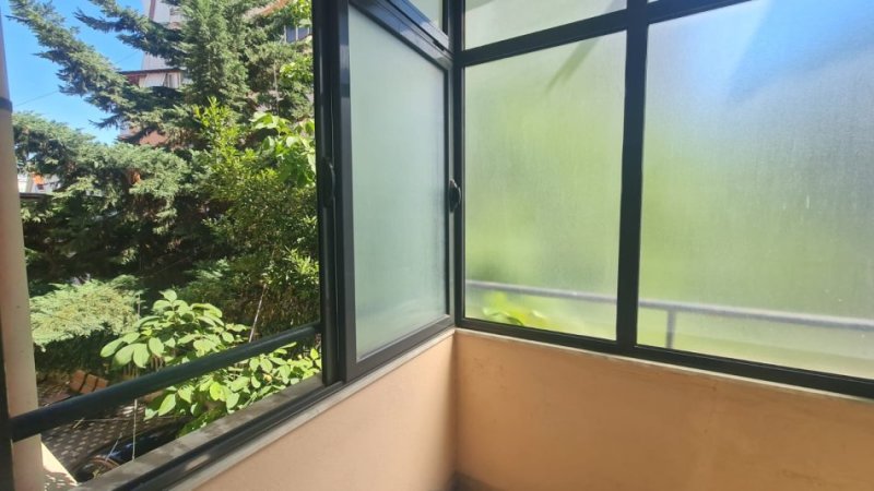 Tirane, jepet me qera apartament 2+1 Kati 3, 100 m² 451 € (Rruga e di res)
