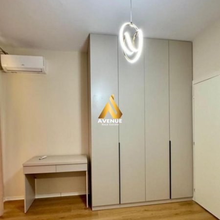 Tirane, jepet me qera apartament 2+1+Ballkon Kati 5, 92 m² 550 € (Rruga 3 Deshmoret)