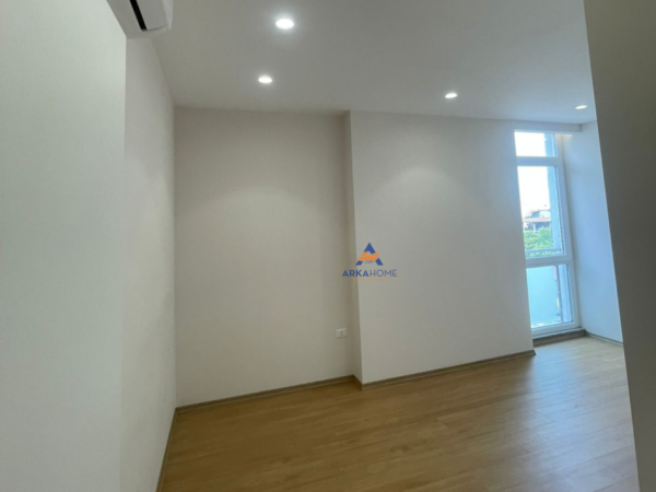 Tirane, jepet me qera apartament 2+1 Kati 4, 100 m² 100.000 € (NDODHET PRANE KOMPLEKSIT KIKA, KOMUNA E PARISIT)