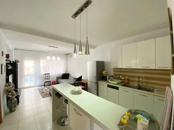 Tirane, shitet apartament 1+1+Ballkon , 64 m² (Yzberisht)