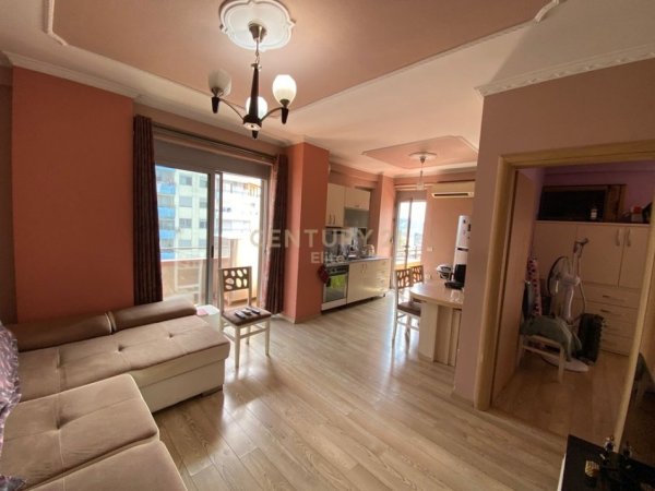 Tirane, shes apartament 1+1 Kati 5, 81 m² 95.000 € (Spitali Hygea)