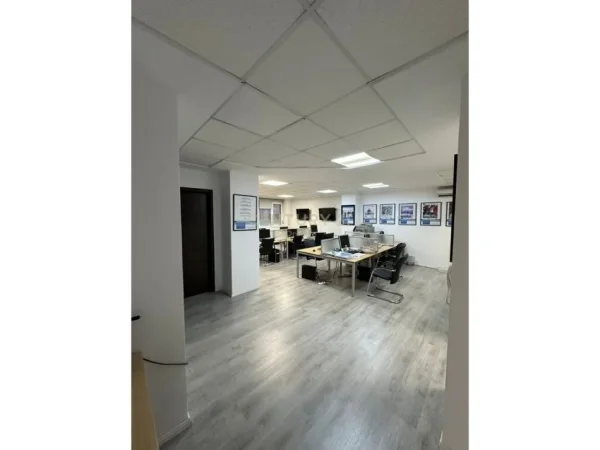Tirane, shes apartament 2+1 Kati 2, 109 m² 325.000 € (Juridiku)