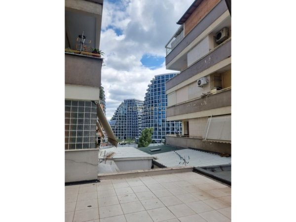 Tirane, jepet me qera ambjent biznesi Kati 2, 117 m² 750 € (Kopshti Zologjik)